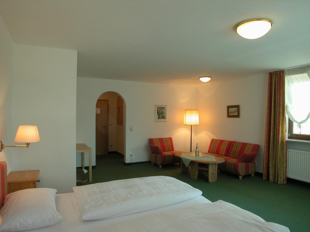 Hotel Bussi Baby Bad Wiessee Exterior photo