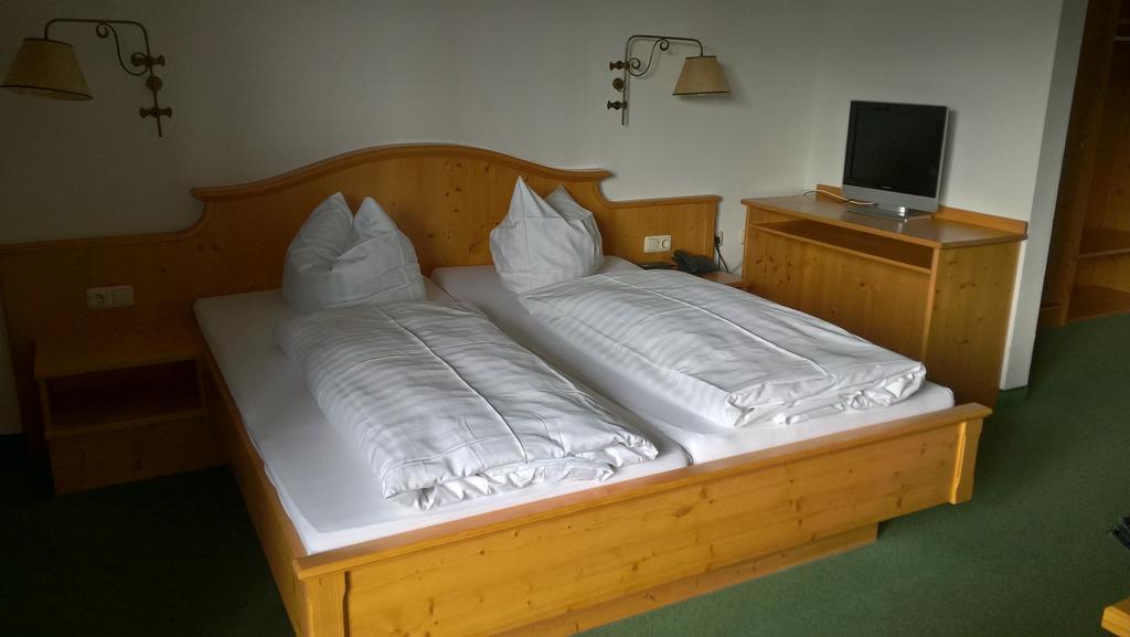 Hotel Bussi Baby Bad Wiessee Exterior photo